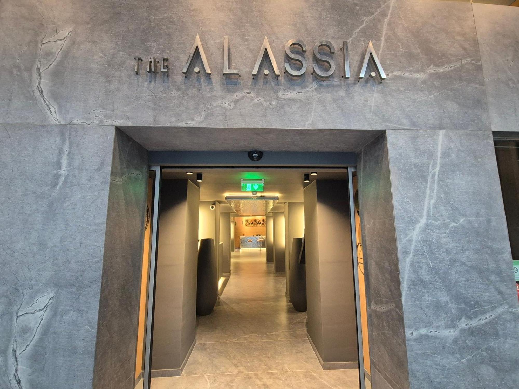 Alassia Hotel Athén Kültér fotó